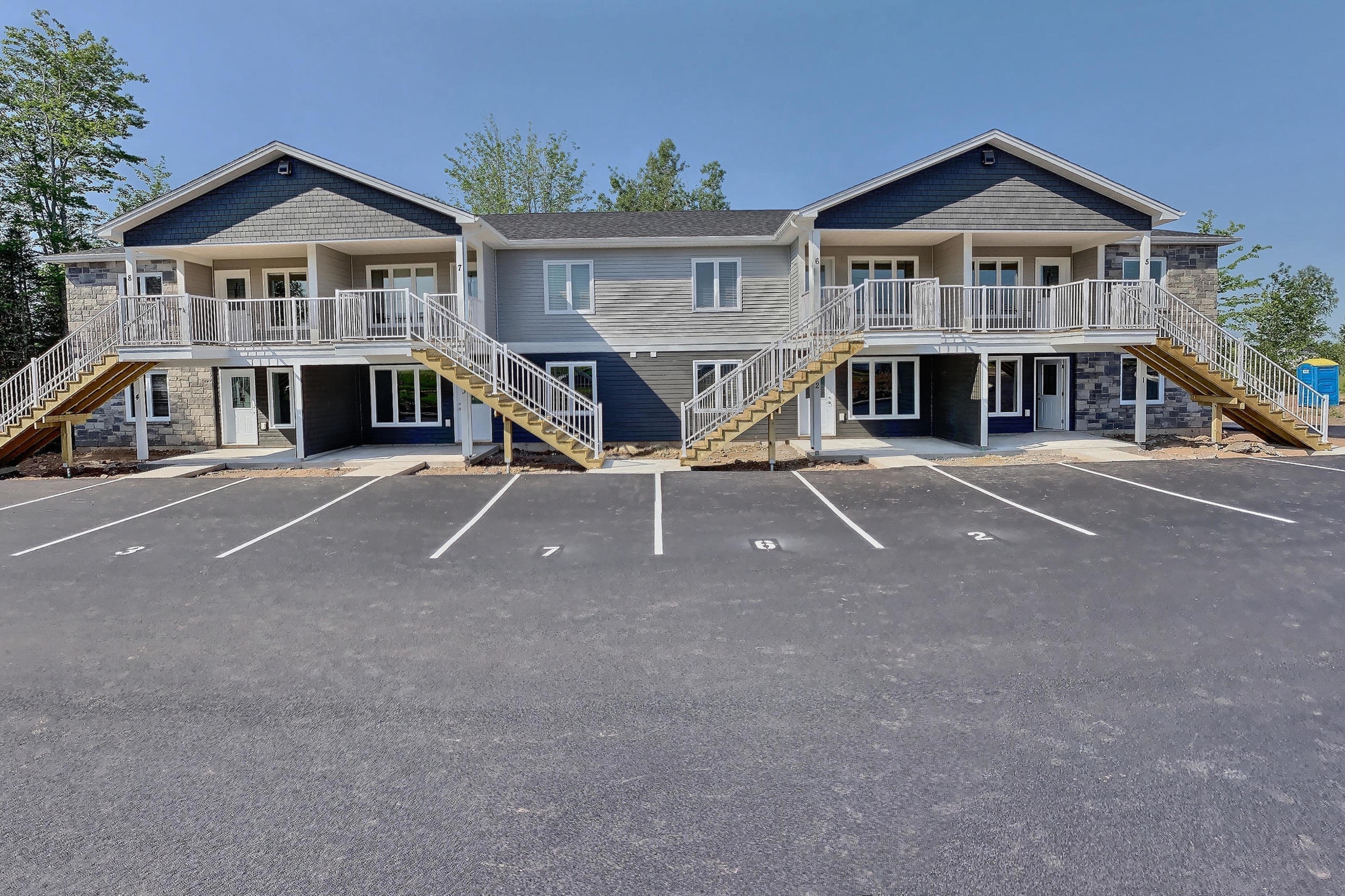 9-64 Keith Rd